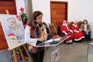 Música e ilusión en grandes dosis para recibir a Papá y Mamá Noel en Los Llanos (Foto TA)